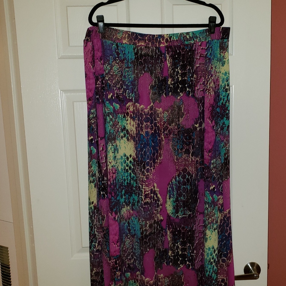 3X Kasper Multi Colored Skirt with Gold Threading